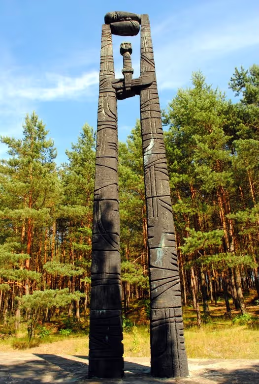Cmentarz Pomordowanych w Czasie II Wojny Światowej OLSZTYN JURAJSKI